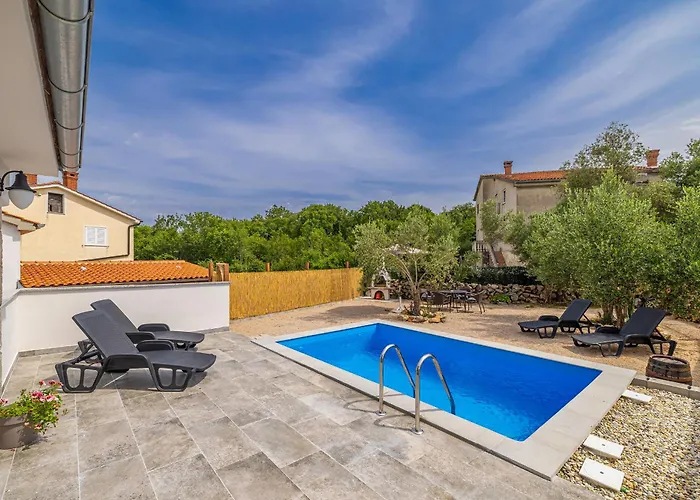 House Kuntenta With Pool And Jacuzzi *