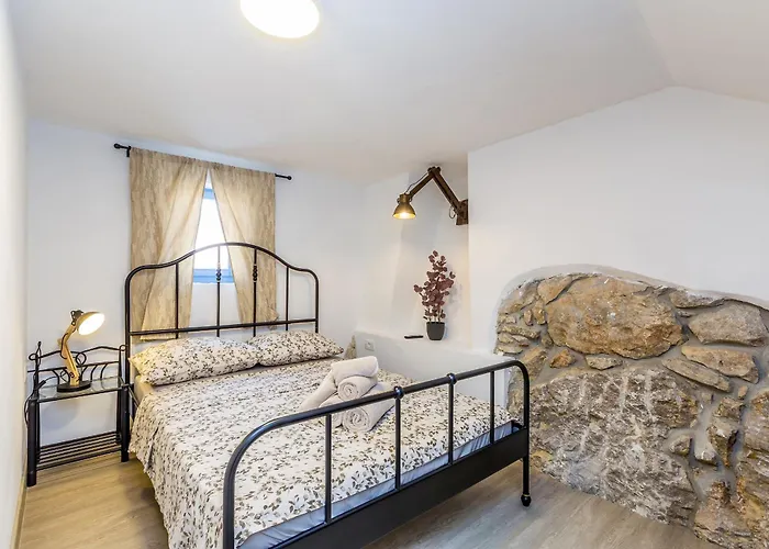 House Kuntenta With Pool And Jacuzzi * Skrbčići