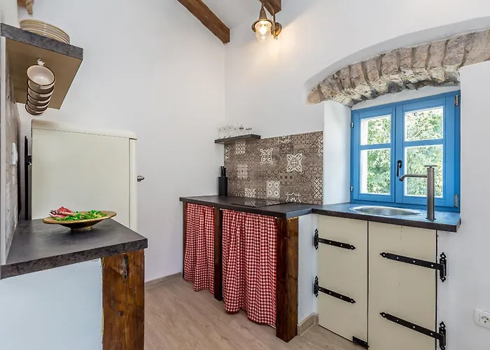 House Kuntenta With Pool And Jacuzzi