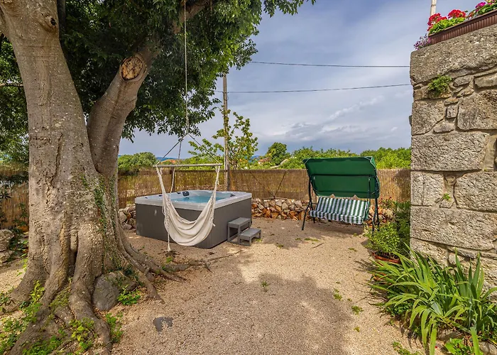 House Kuntenta With Pool And Jacuzzi * Skrbčići