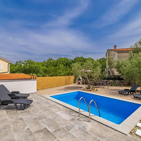 House Kuntenta With Pool And Jacuzzi *
