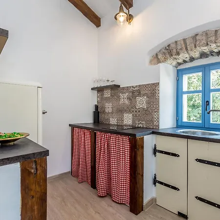 House Kuntenta With Pool And Jacuzzi